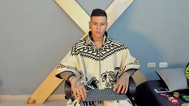 Snapshot of jamesinked_ chatting on December 2024 02:28:02 PM jamesinked online show from December 2024 02:28:02 PM