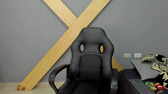 Snapshot of jamesinked_ chatting on December 2024 03:42:02 PM jamesinked online show from December 2024 03:42:02 PM