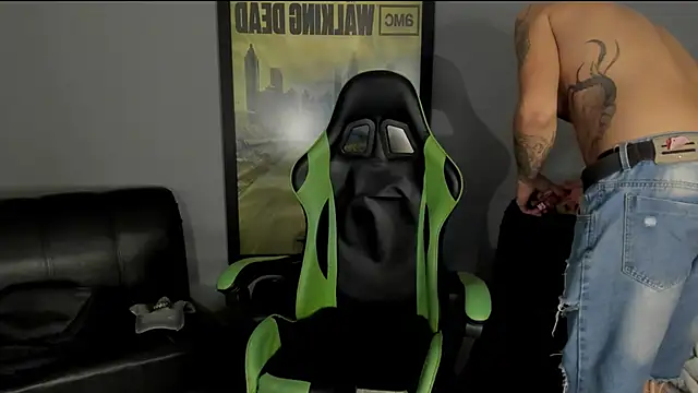 Snapshot of jamesinked_ chatting on January 2025 10:57:02 PM jamesinked online show from January 2025 10:57:02 PM