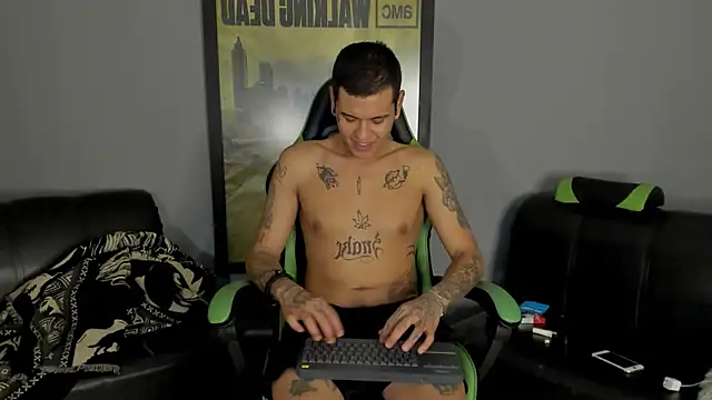 Snapshot of jamesinked_ chatting on January 2025 11:45:01 PM jamesinked online show from January 2025 11:45:01 PM