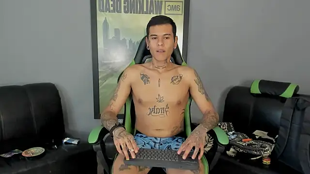 Snapshot of jamesinked_ chatting on February 2025 08:02:02 PM jamesinked online show from February 2025 08:02:02 PM