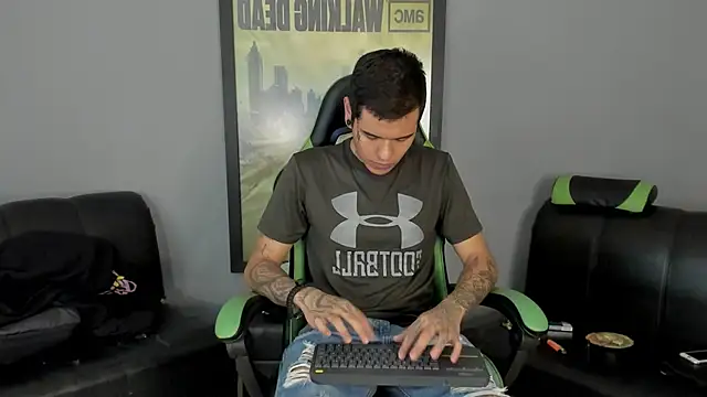 Snapshot of jamesinked_ chatting on February 2025 03:49:01 PM jamesinked online show from February 2025 03:49:01 PM