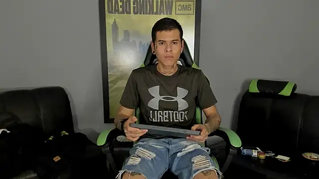 Snapshot of jamesinked_ chatting on February 2025 10:26:01 PM jamesinked online show from February 2025 10:26:01 PM