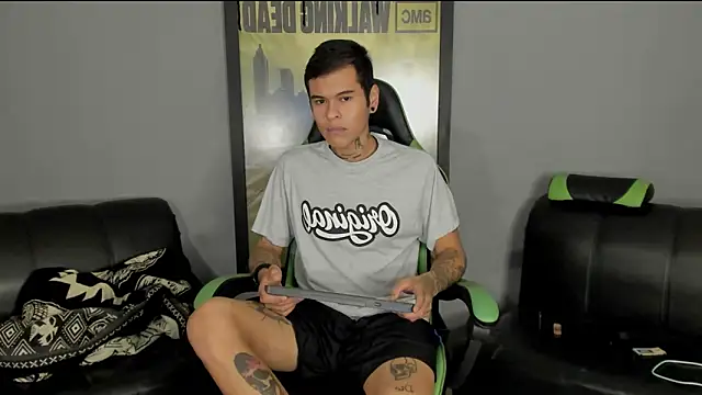 Snapshot of jamesinked_ chatting on February 2025 05:26:01 PM jamesinked online show from February 2025 05:26:01 PM