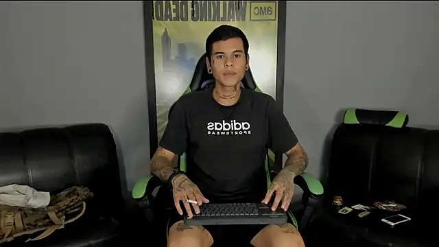 Snapshot of jamesinked_ chatting on March 2025 04:38:02 AM jamesinked online show from March 2025 04:38:02 AM