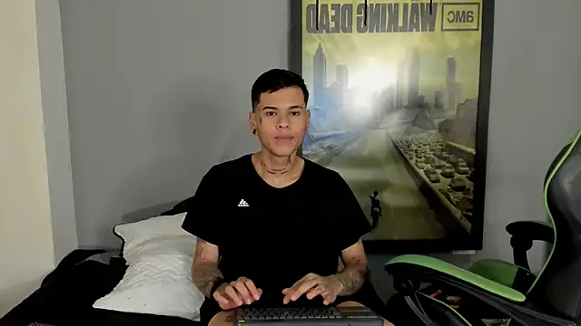 Snapshot of jamesinked_ chatting on March 2025 05:07:01 PM jamesinked online show from March 2025 05:07:01 PM