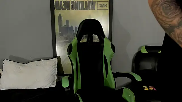 Snapshot of jamesinked_ chatting on March 2025 08:22:01 PM jamesinked online show from March 2025 08:22:01 PM