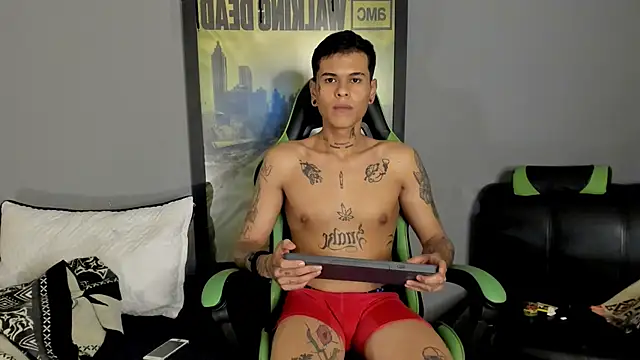 Snapshot of jamesinked_ chatting on March 2025 05:10:02 AM jamesinked online show from March 2025 05:10:02 AM