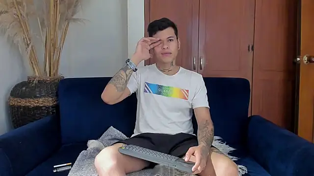 jamesinked  online show from November 2025 05:15:02 PM