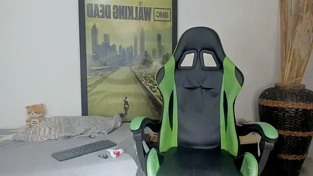 jamesinked  online show from January 2026 07:17:01 PM