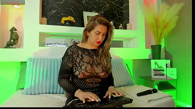 Cinthya mjs online show from January 2026 01:37:02 PM