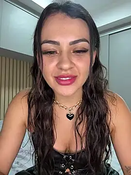 carol amorim online show from December 2024 02:34:02 AM