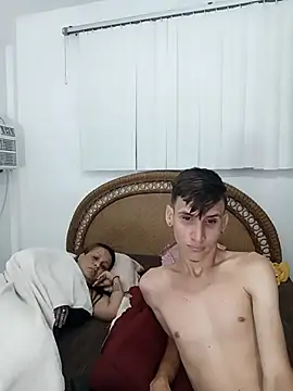 Milfvalesk online show from February 2026 07:49:01 AM