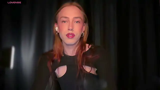 Snapshot of Avril_Pearly_ chatting on May 2026 06:42:02 PM Avril Pearly online show from May 2026 06:42:02 PM