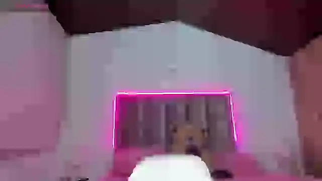 Snapshot of Melody_Ds chatting on December 2024 02:14:02 AM Melody Ds online show from December 2024 02:14:02 AM