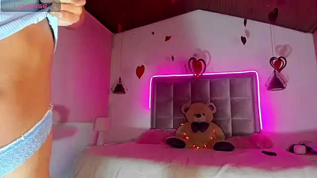 Snapshot of Melody_Ds chatting on February 2025 12:49:01 AM Melody Ds online show from February 2025 12:49:01 AM