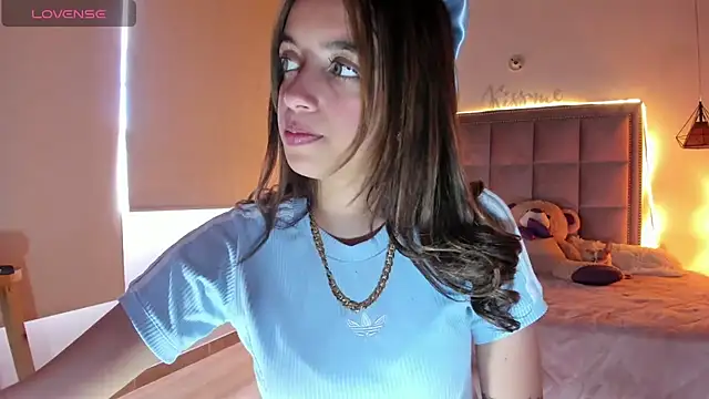 Snapshot of Melody_Ds chatting on September 2025 08:46:01 PM Melody Ds online show from September 2025 08:46:01 PM