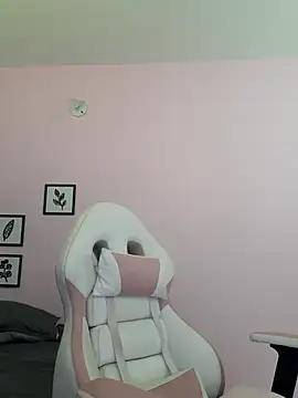 sophie pazz online show from September 2025 08:43:02 PM