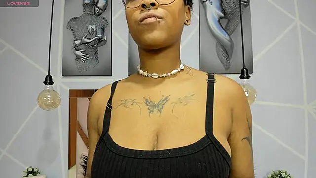 Elith noa online show from February 2025 08:31:01 PM