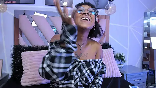 Elith noa online show from March 2025 10:32:02 PM