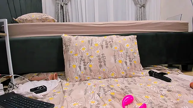 wowsquirtx online show from February 2025 06:41:01 AM