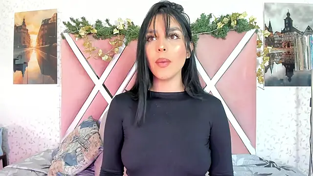  miaquevedo  online show from December 2025 12:10:02 PM