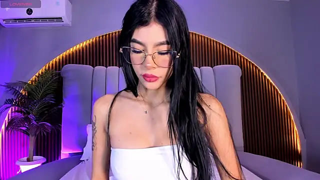 CaitlynCouper online show from December 2025 11:51:01 AM