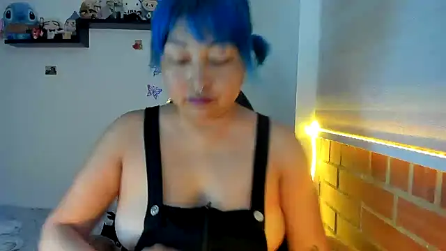 Shaddycute  online show from November 2025 02:17:01 PM