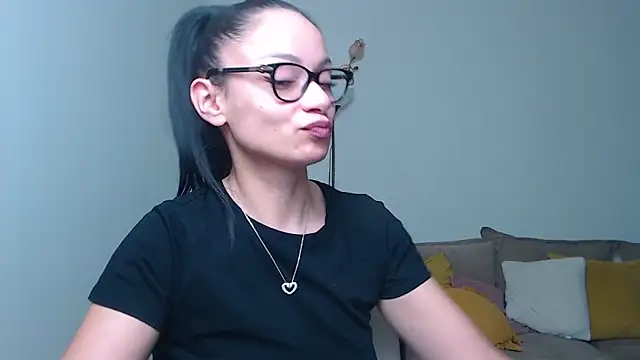 Snapshot of BabySerene chatting on March 2025 06:33:02 AM BabySerene online show from March 2025 06:33:02 AM
