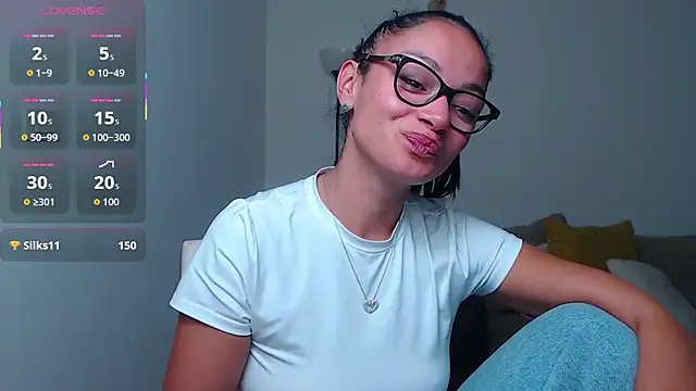 Snapshot of BabySerene chatting on October 2025 03:48:02 AM BabySerene online show from October 2025 03:48:02 AM