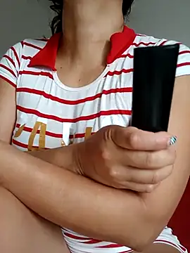 Snapshot of LEIRIS_Y_FRED_01 chatting on November 2025 01:23:02 PM LEIRIS Y FRED 01 online show from November 2025 01:23:02 PM