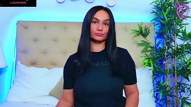 DaliyaArabian online show from September 2025 12:49:02 PM