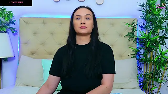 Snapshot of DaliyaArabian chatting on May 2026 12:01:01 PM DaliyaArabian online show from May 2026 12:01:01 PM