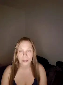 Snapshot of katiestevens chatting on September 2025 09:07:02 PM katiestevens online show from September 2025 09:07:02 PM