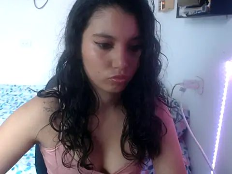 HannaKlein online show from October 2025 01:08:02 PM