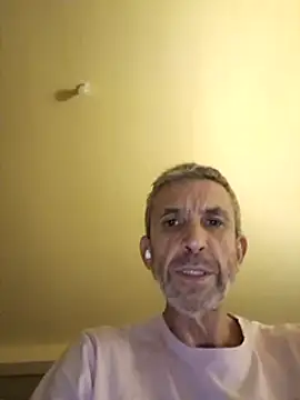 Snapshot of chris_sbh chatting on February 2025 08:05:01 PM chris sbh online show from February 2025 08:05:01 PM