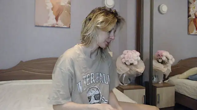 Snapshot of AvelinaLeoni chatting on January 2025 06:21:01 AM AvelinaLeoni online show from January 2025 06:21:01 AM