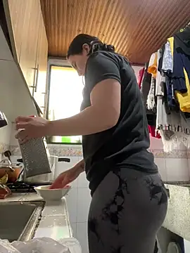 Elle Lee  online show from February 2026 05:53:02 PM