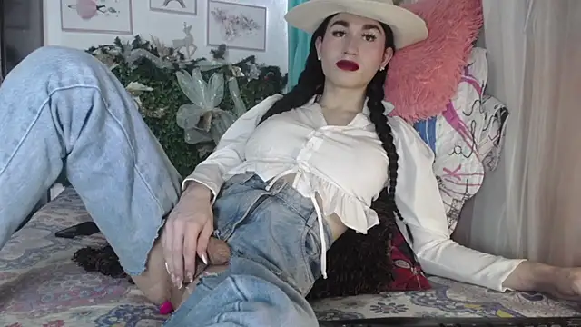 Snapshot of rosalynda-collen chatting on December 2024 07:36:01 PM rosalynda-collen online show from December 2024 07:36:01 PM