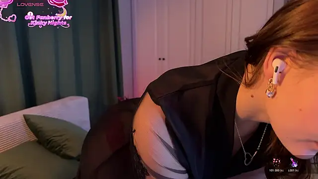 Pavlyna online show from December 2025 05:51:02 PM