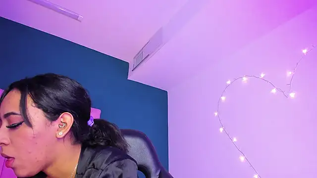 MavyStar online show from December 2024 05:58:02 PM