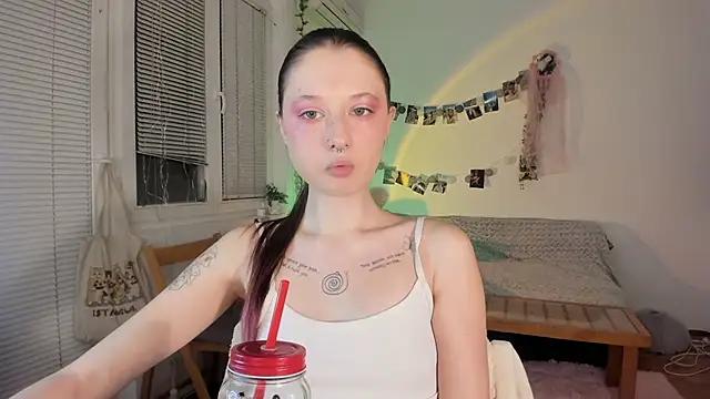 Snapshot of Jenny_darling_love chatting on January 2025 07:07:02 PM Jenny darling love online show from January 2025 07:07:02 PM