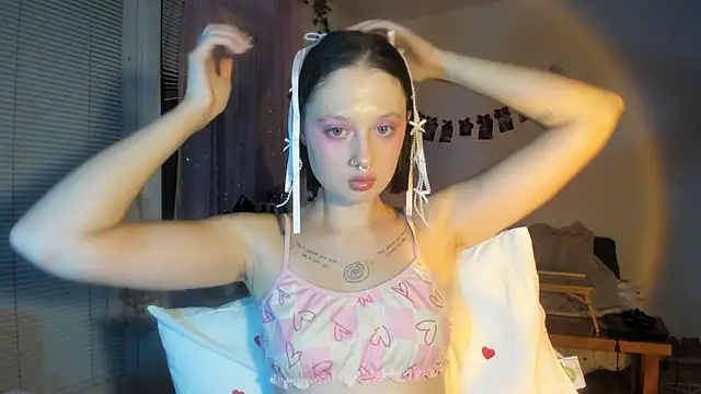 Jenny darling love online show from December 2025 07:23:02 PM