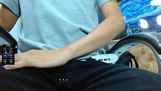 SkinnyBoy  online show from October 2025 07:25:02 PM