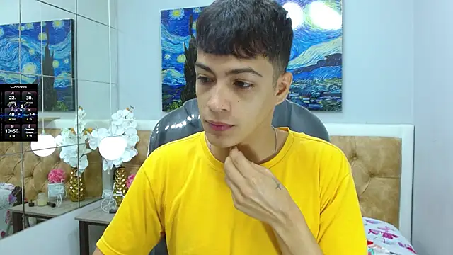 SkinnyBoy  online show from November 2025 12:28:01 PM