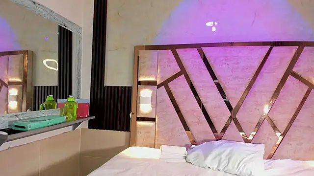 molly sweetee online show from December 2025 01:43:02 AM