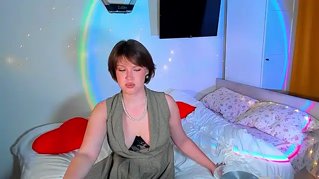 Snapshot of mirrorofsoul chatting on October 2025 06:03:01 PM mirrorofsoul online show from October 2025 06:03:01 PM