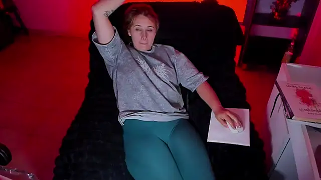 bonnie moon  online show from November 2025 11:03:01 PM