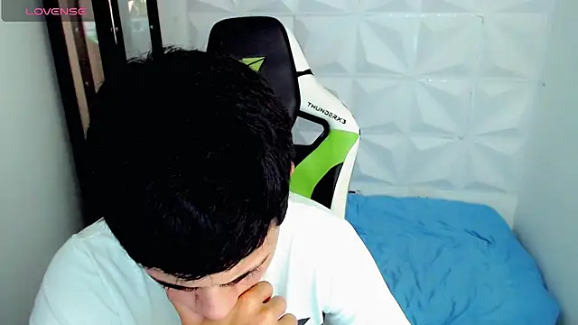 Snapshot of bby_santi chatting on December 2024 04:09:02 PM bby santi online show from December 2024 04:09:02 PM