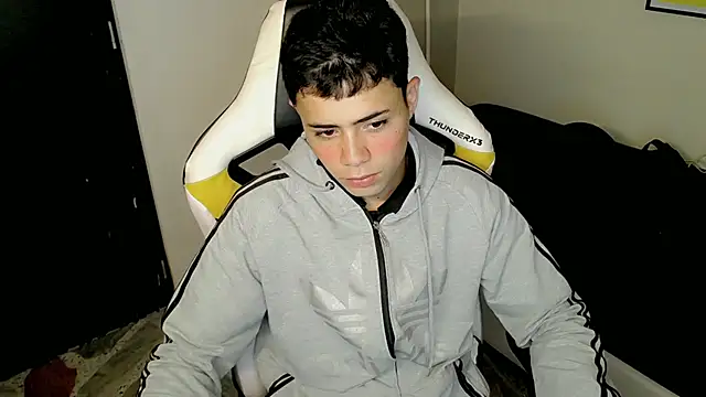 Snapshot of bby_santi chatting on October 2025 05:21:02 PM bby santi online show from October 2025 05:21:02 PM